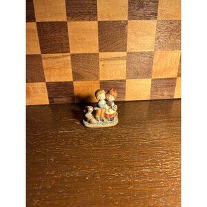 Napco Kissing Couple Figurine